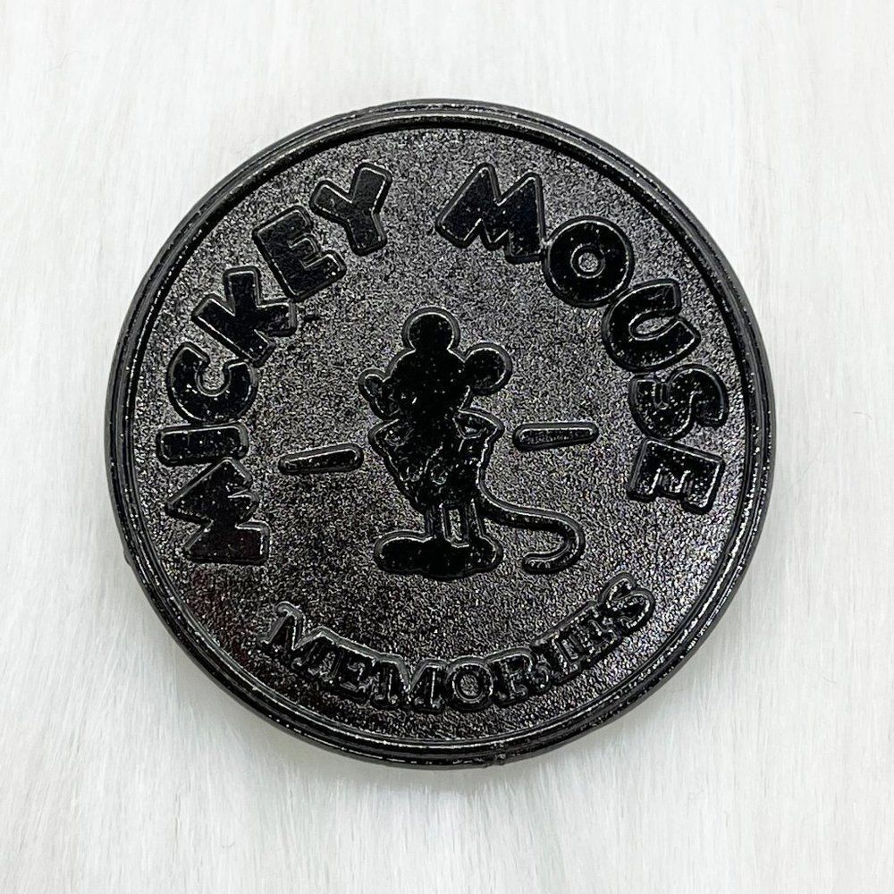 🔮 5/$25 Disney Store‎ Mickey Mouse Memories Pin